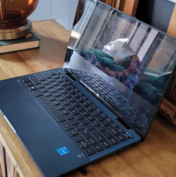 HP Pavilion x360 14 inch 2-in-1 Laptop PC 14-ek0000 foldable laptop - Picture 4 of 10